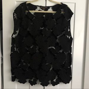 LOVE & LEGEND floral crochet top